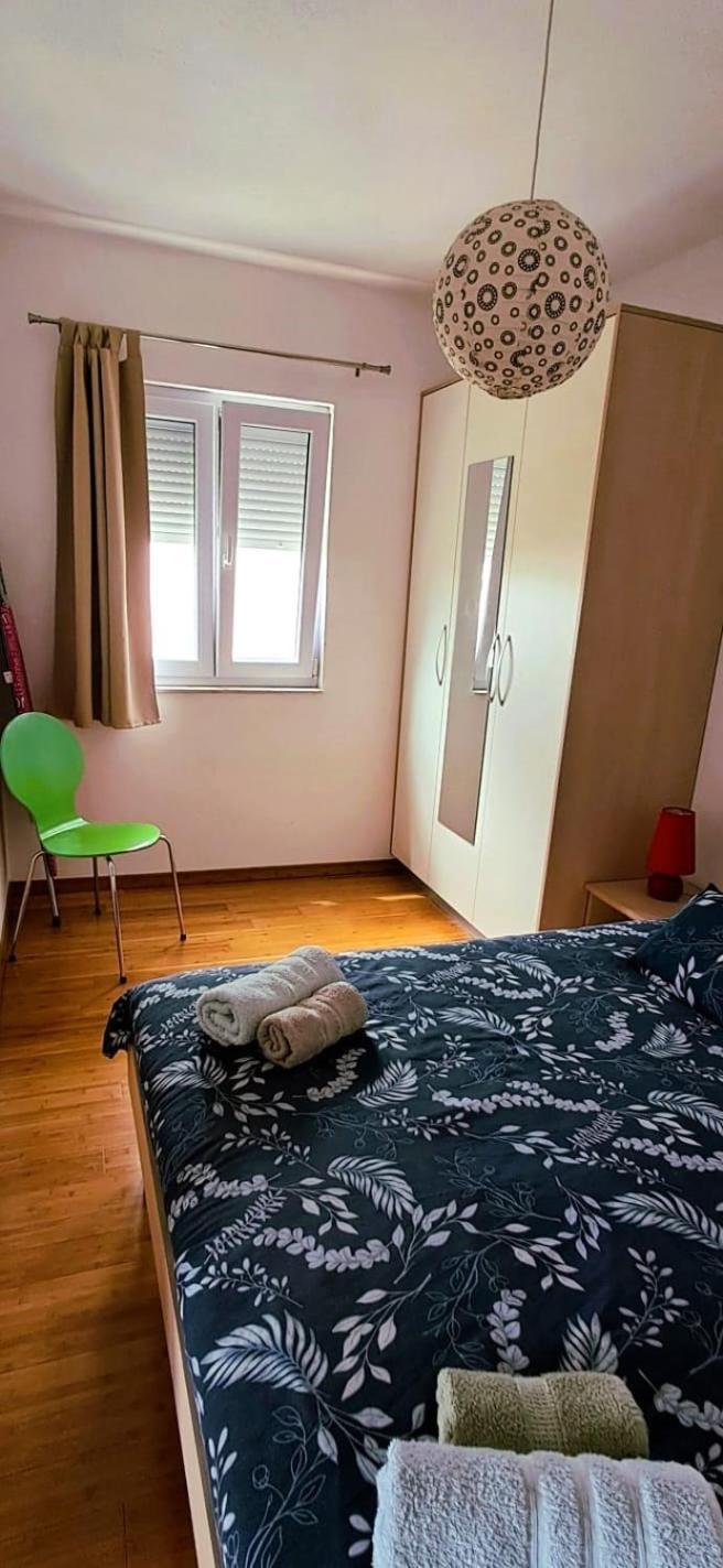 Apartment Danijela Трогир Экстерьер фото