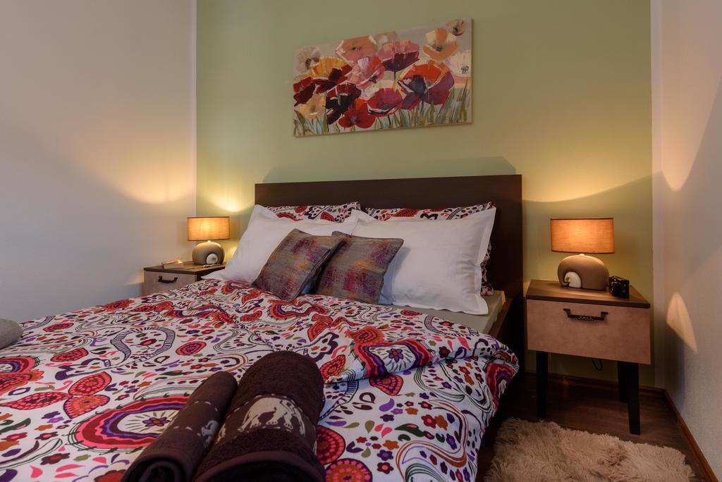 Apartment Danijela Трогир Экстерьер фото