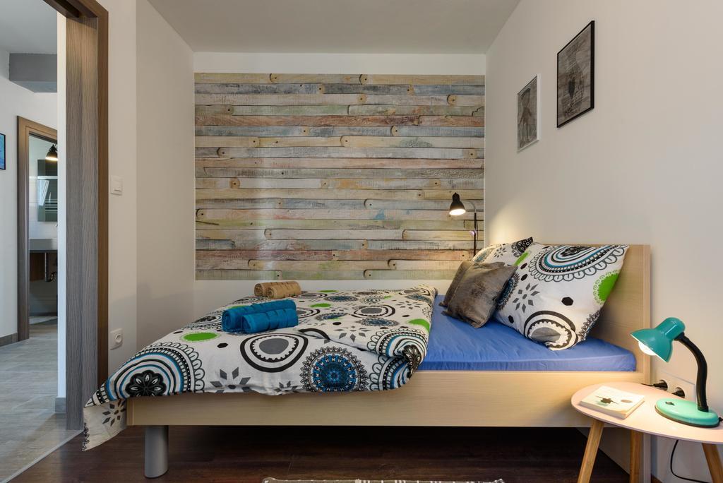 Apartment Danijela Трогир Экстерьер фото